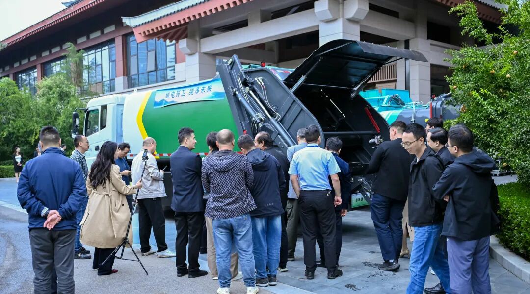 價值連城丨宇通環(huán)衛(wèi)新能源品鑒會西安站圓滿落幕，以綠色產(chǎn)品擦亮“陜西藍”！