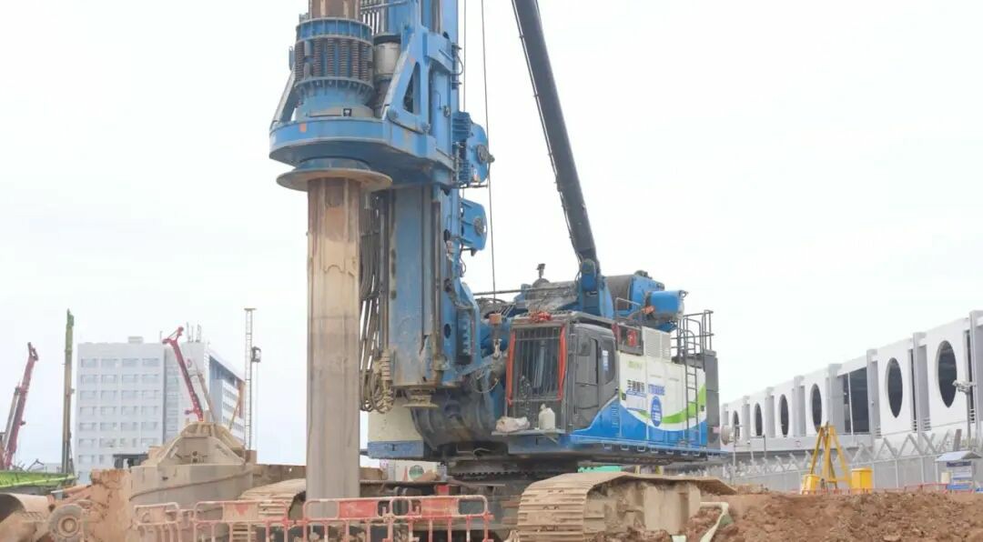 21万人围观!宇通电动旋挖钻实测节能70% 21万人围观!宇通电动旋挖钻实测节能70%