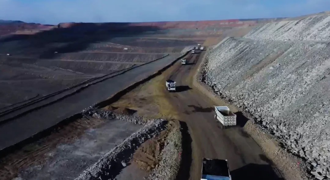 新政護航!宇通礦卡以智能綠色雙引擎,助力礦山運營! 新政護航!宇通礦卡以智能綠色雙引擎,助力礦山運營!