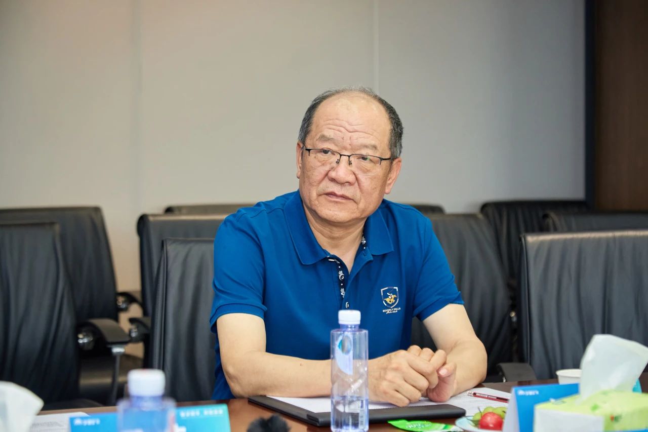 校企攜手，共筑未來(lái)——中國(guó)礦業(yè)大學(xué)、遼寧工程技術(shù)大學(xué)等院校專家齊聚宇通，共解新能源礦卡減碳密碼！