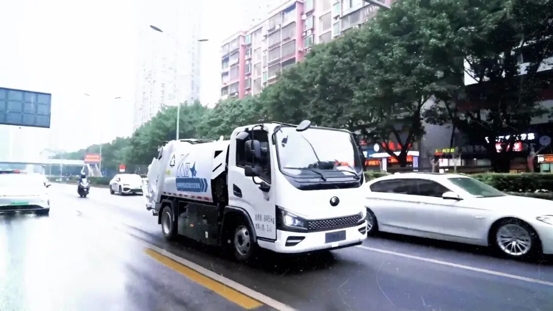 灵巧运力畅行立体山城！3522集团环卫成功“通关”复杂路况挑战