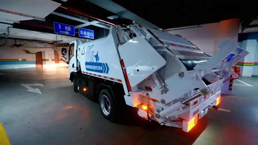 灵巧运力畅行立体山城！3522集团环卫成功“通关”复杂路况挑战