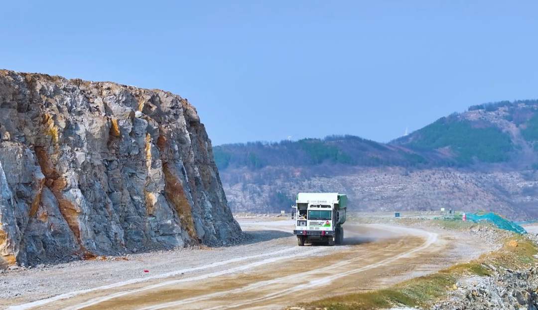宇矿同行|政策东风加持,新能源无人矿卡如何破解矿山困局? 图片