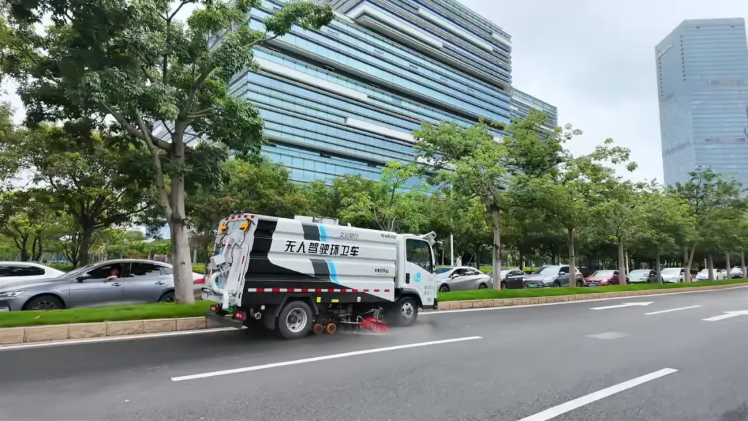 从封闭园区到开放道路,宇通S5自动驾驶洗扫车在广州实现真无人常态作业! 从封闭园区到开放道路,宇通S5自动驾驶洗扫车在广州实现真无人常态作业!