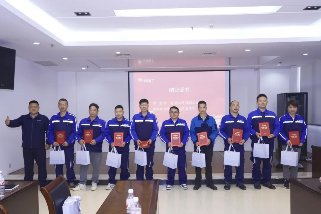 价值连城 | 强强联合！携手环境集团开展宇通环卫维保大讲堂